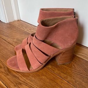 New Frye Rosewood Suede Bootie size 9